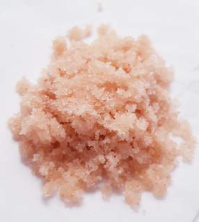 Luxurious Hand/Foot Scrub in Tin(80g)Tins vary